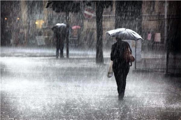 الأرصاد الجوية تكاثر السحب المنخفضة على القاهرة وأمطار خلال ساعات